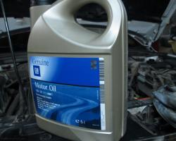 Suositeltu moottoriöljy Chevrolet Cruzelle Millaista öljyä Chevrolet Cruze 1:ssä käytetään