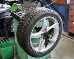 Su propio negocio: cómo abrir un taller de neumáticos Cómo redactar un anuncio de servicio de neumáticos